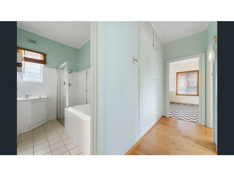 135 Oaklands Road, Warradale SA 5046