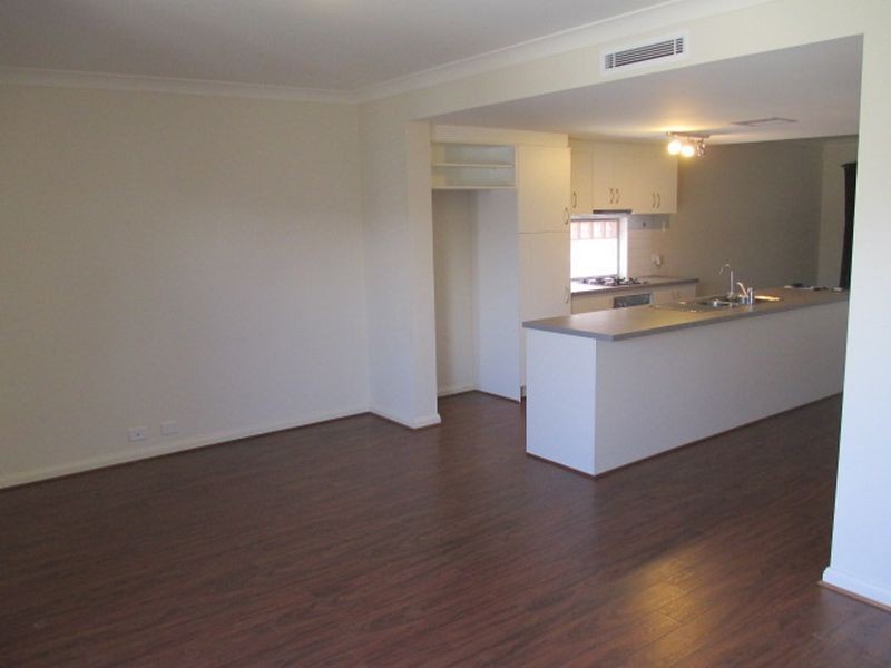 43 Fleming Crescent, Mansfield Park SA 5012