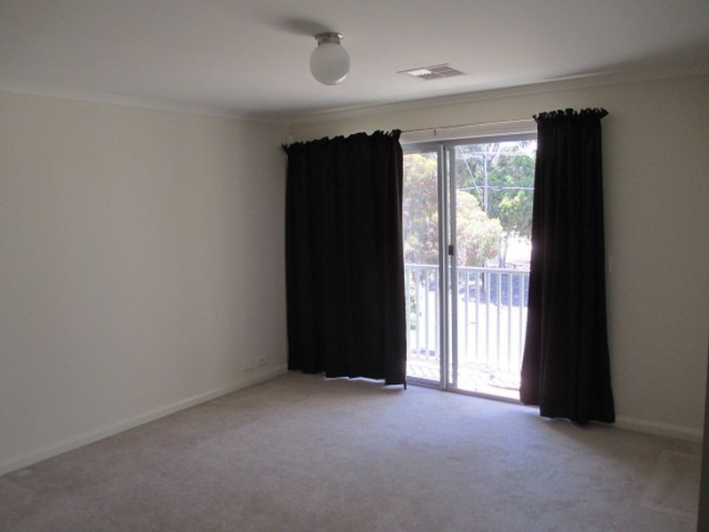 43 Fleming Crescent, Mansfield Park SA 5012