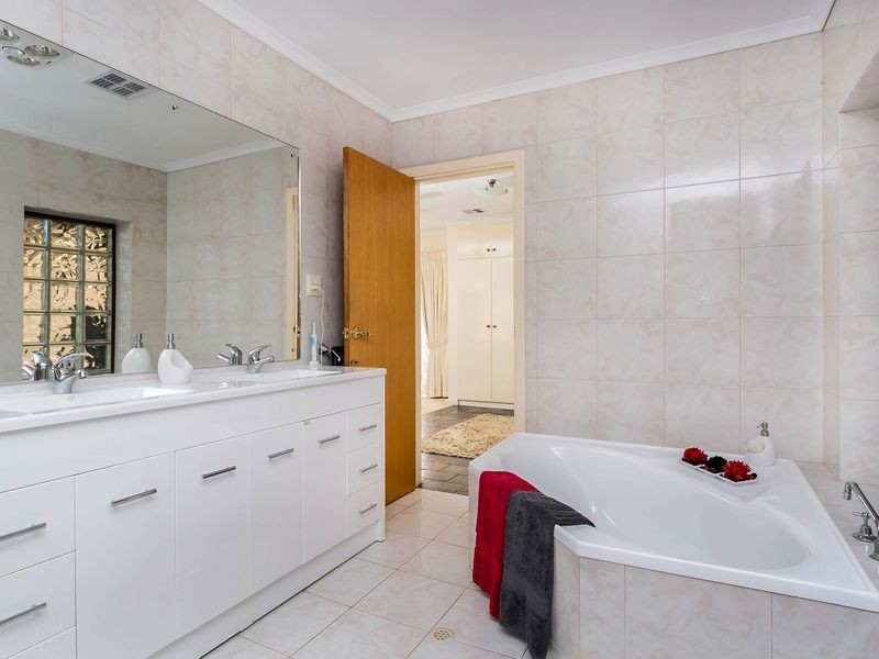 3 Rod Court, Gulfview Heights SA 5096