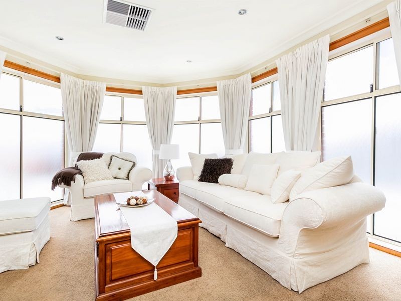 11 Spencer Court, Mawson Lakes SA 5095