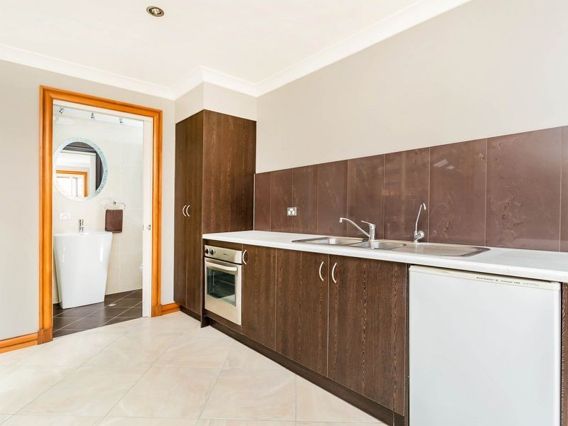 11 Spencer Court, Mawson Lakes SA 5095