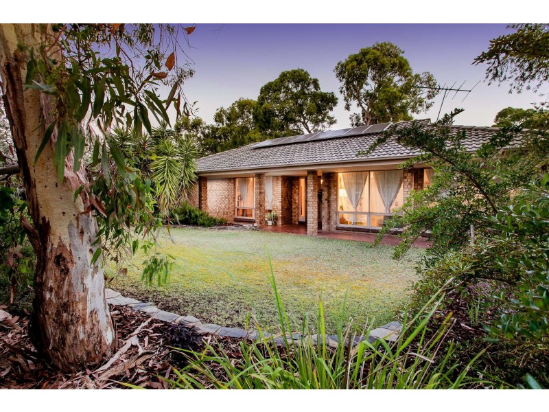 18 Fraser Avenue, Happy Valley SA 5159