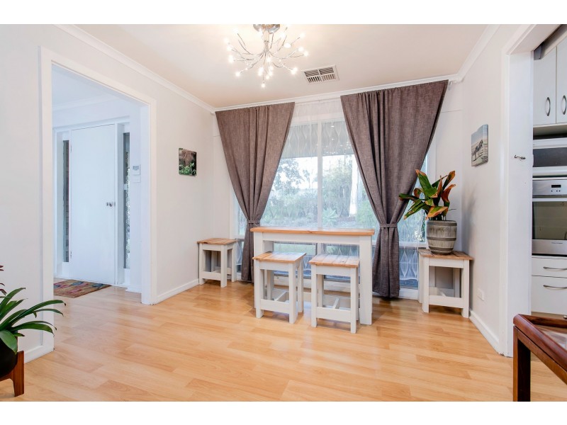 18 Fraser Avenue, Happy Valley SA 5159