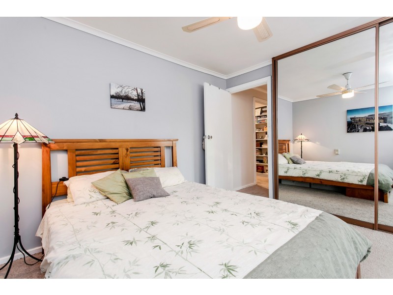 18 Fraser Avenue, Happy Valley SA 5159