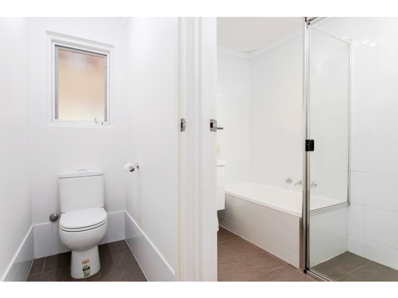 18 Fraser Avenue, Happy Valley SA 5159