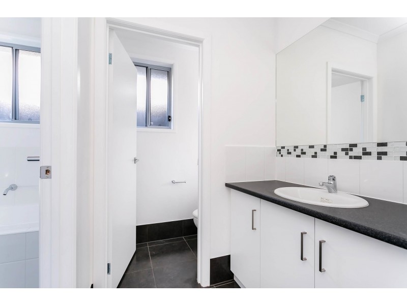 1 & 3/8 Hodge Road, Para Hills SA 5096