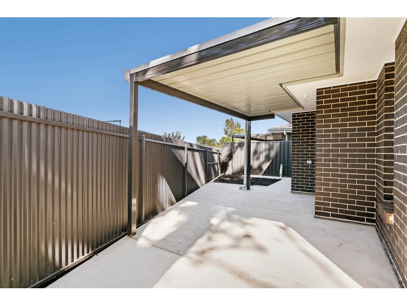 1 & 3/8 Hodge Road, Para Hills SA 5096