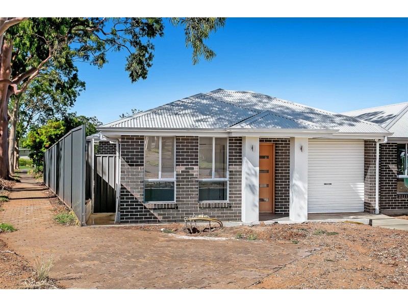 1 & 3/8 Hodge Road, Para Hills SA 5096