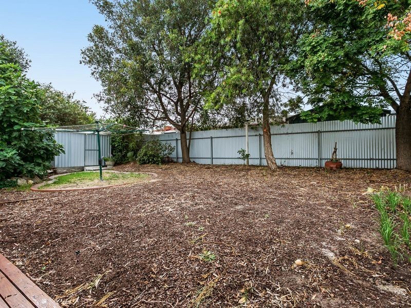 19 Nottingham Crescent, Valley View SA 5093