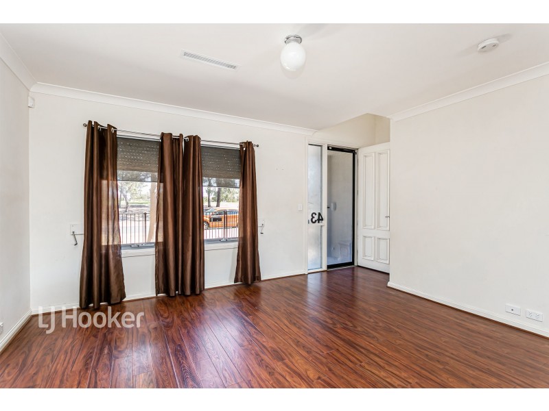 43 Fleming Crescent, Mansfield Park SA 5012