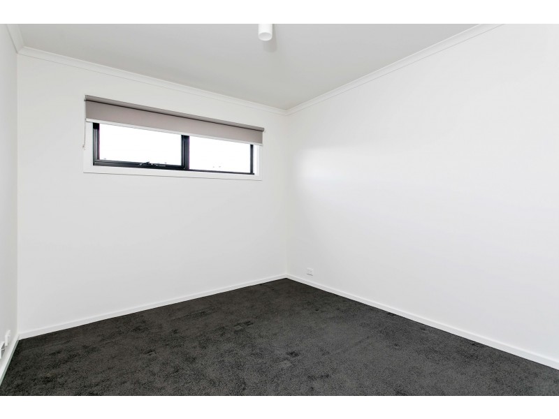 39 Trainer Street, St Clair SA 5280