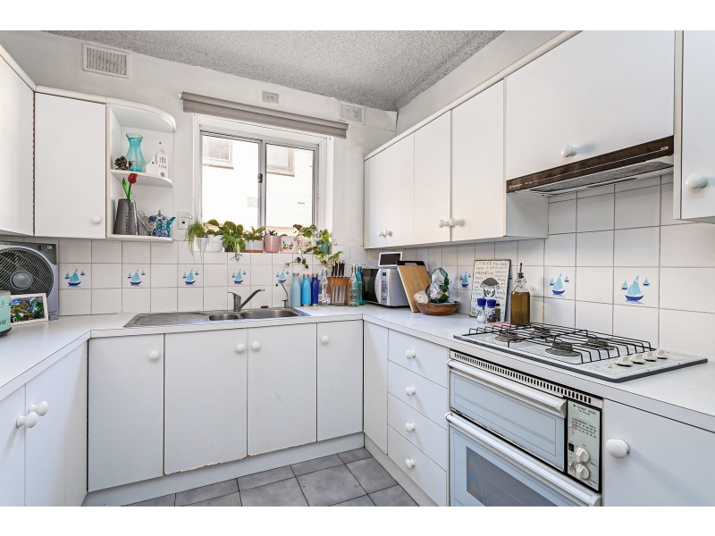 8/417 Seaview Road, Henley Beach SA 5022