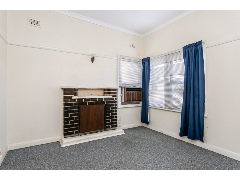 77 Maple Avenue, Royal Park SA 5014