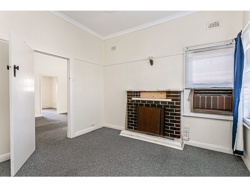 77 Maple Avenue, Royal Park SA 5014