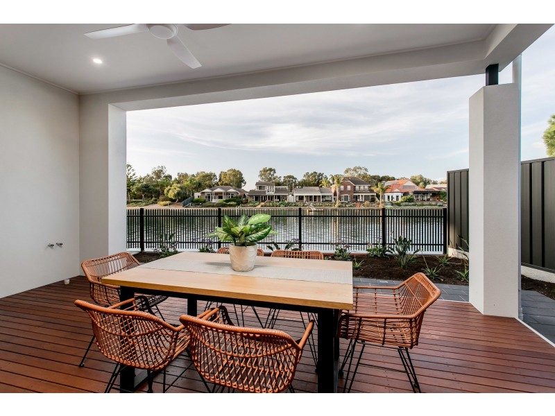 Res 1 of/6 Allerdice Court, West Lakes SA 5021