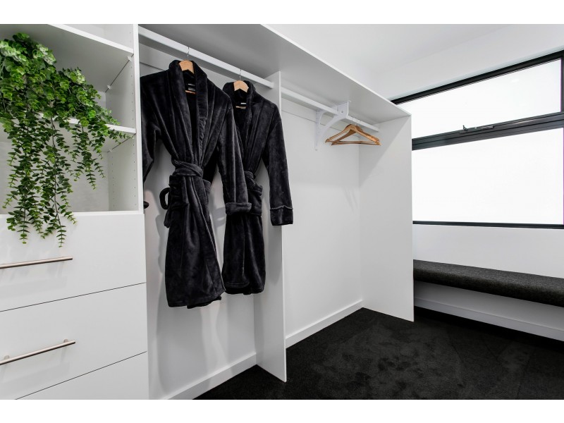 Res 1 of/6 Allerdice Court, West Lakes SA 5021