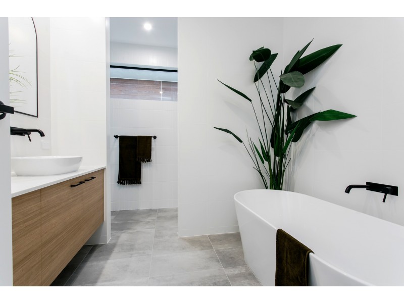 Res 1 of/6 Allerdice Court, West Lakes SA 5021