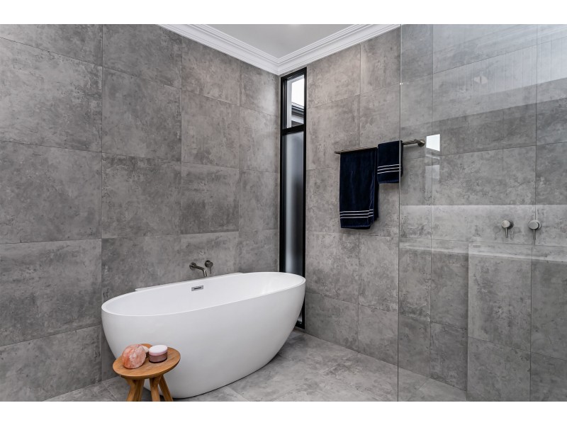 14 Andrew Street, Hendon SA 5014