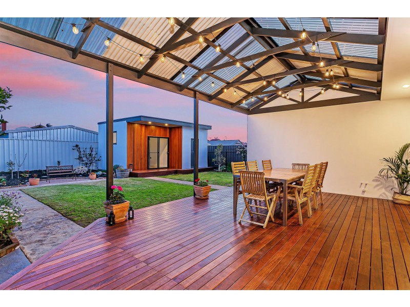 14 Andrew Street, Hendon SA 5014