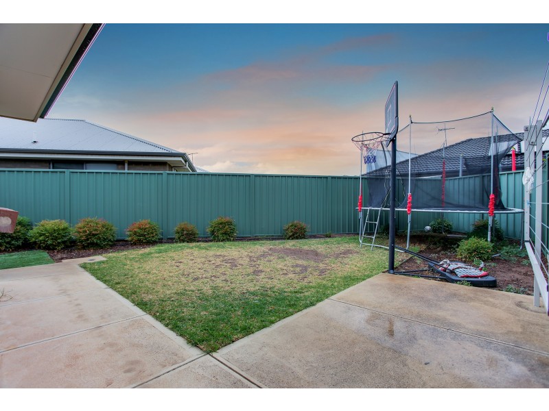 44 Chestnut Drive, Parafield Gardens SA 5107