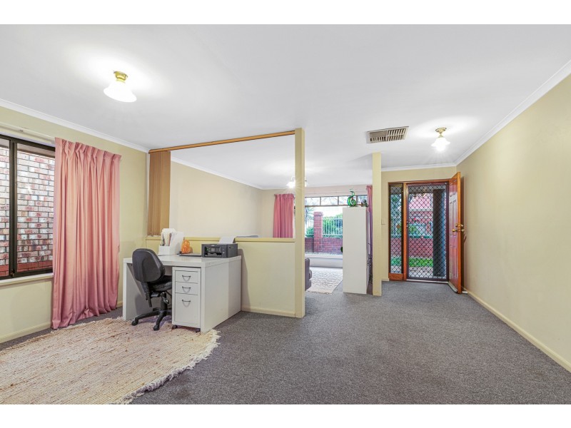 14 Carrondown Walk, Brompton SA 5007