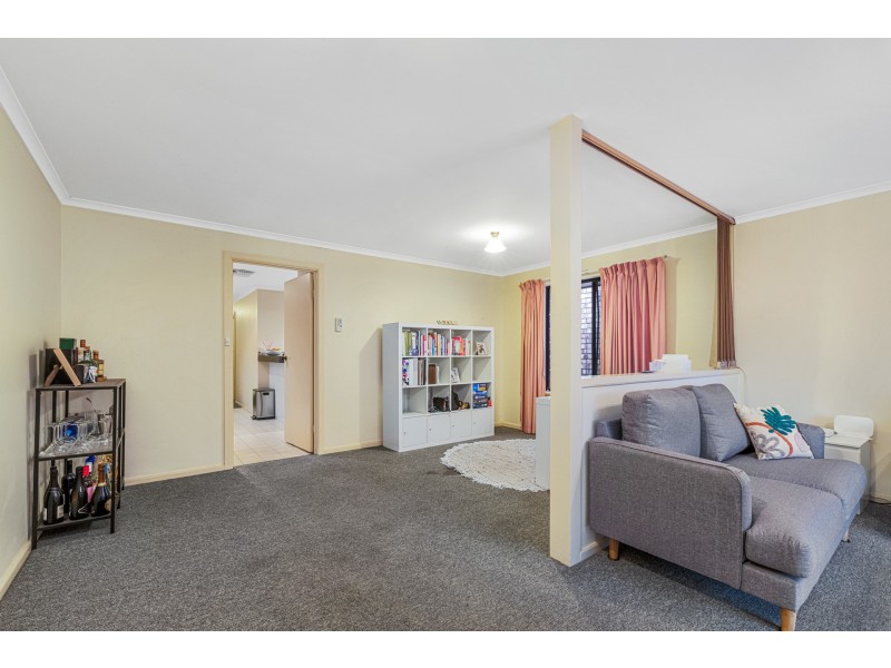 14 Carrondown Walk, Brompton SA 5007