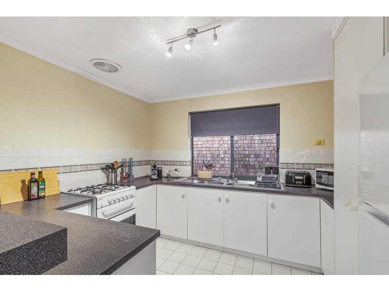 14 Carrondown Walk, Brompton SA 5007