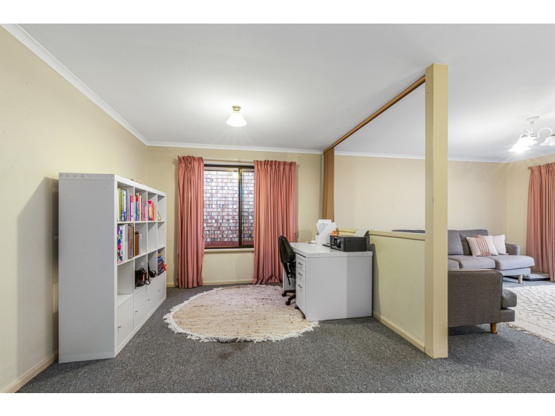 14 Carrondown Walk, Brompton SA 5007