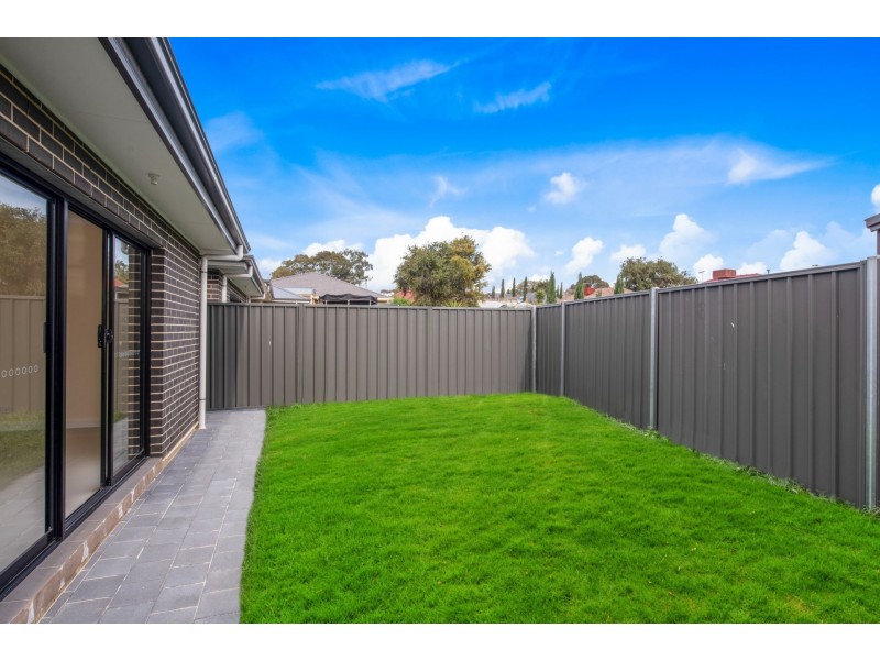 37A-37B Hoods Road, Northfield SA 5085