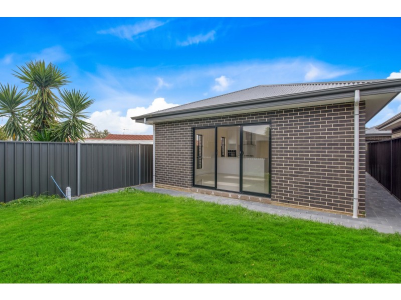 37A-37B Hoods Road, Northfield SA 5085