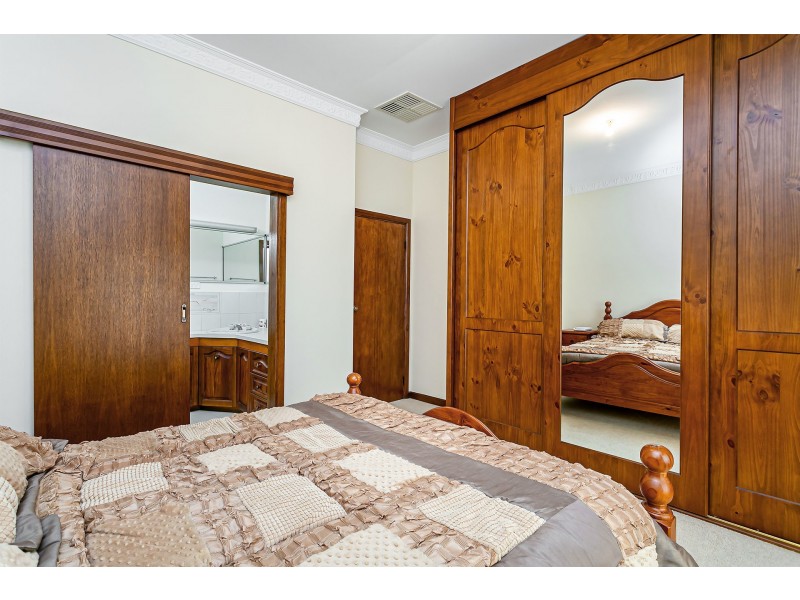 20 Wanbi Court, Craigmore SA 5114