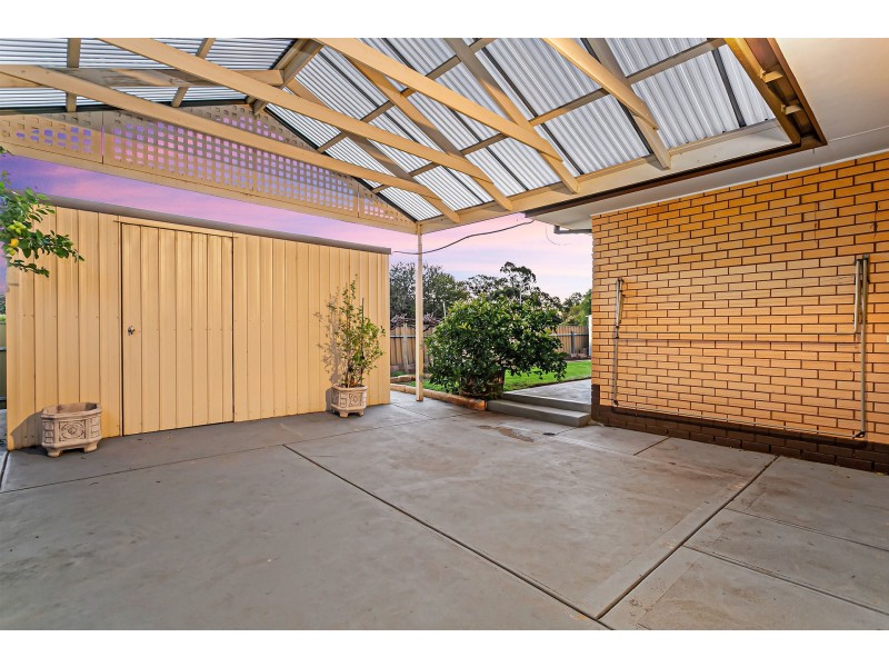 20 Wanbi Court, Craigmore SA 5114