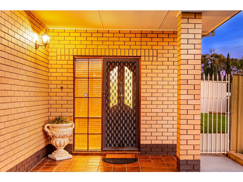 20 Wanbi Court, Craigmore SA 5114