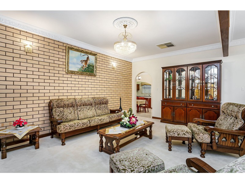 20 Wanbi Court, Craigmore SA 5114