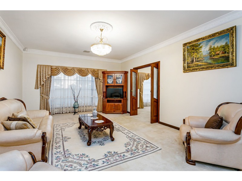 20 Wanbi Court, Craigmore SA 5114