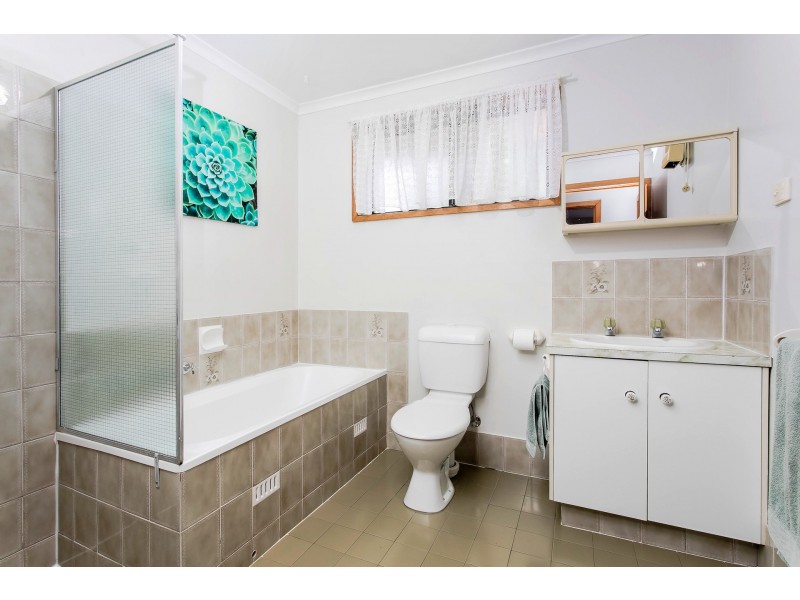 15 Baldina Crescent, Craigmore SA 5114