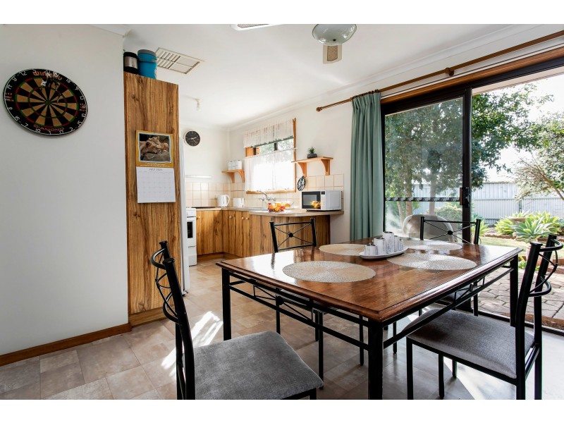 15 Baldina Crescent, Craigmore SA 5114