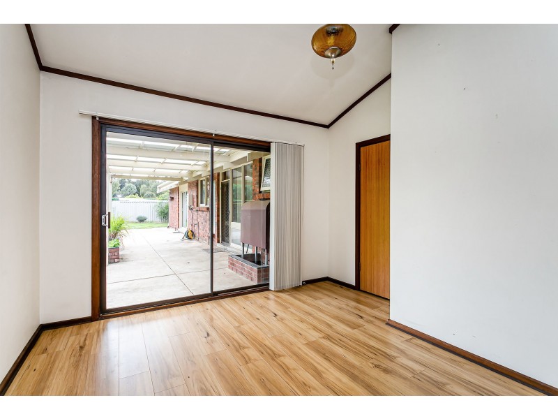 4 Lisa Place, Grange SA 5022