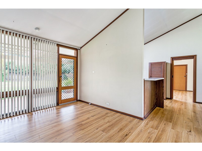 4 Lisa Place, Grange SA 5022