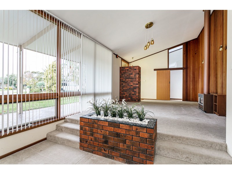 4 Lisa Place, Grange SA 5022