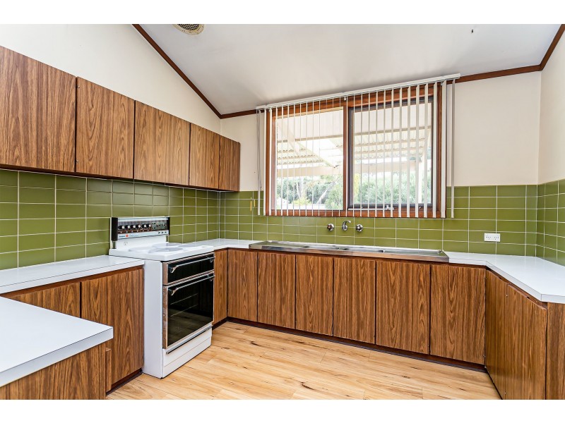 4 Lisa Place, Grange SA 5022