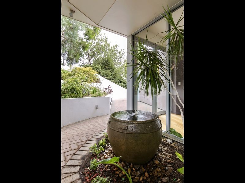 6 Whitbread Grove, Skye SA 5072