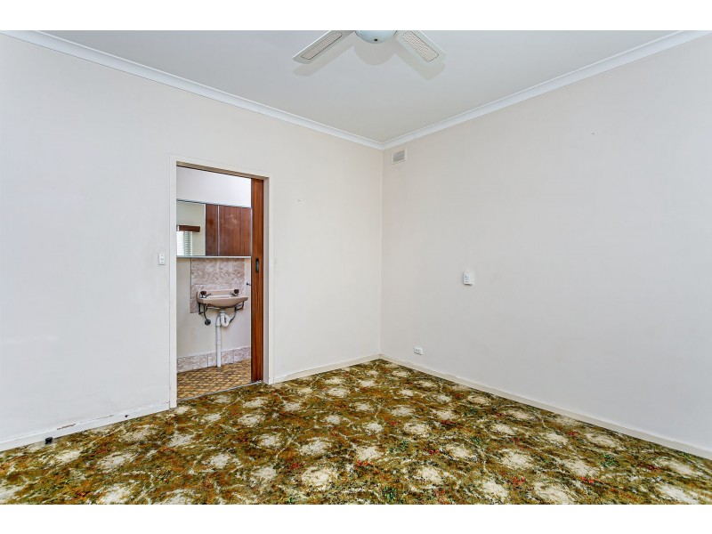 28 Findon Road, Woodville West SA 5011