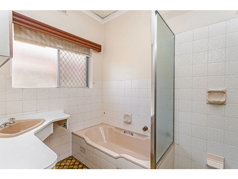 28 Findon Road, Woodville West SA 5011