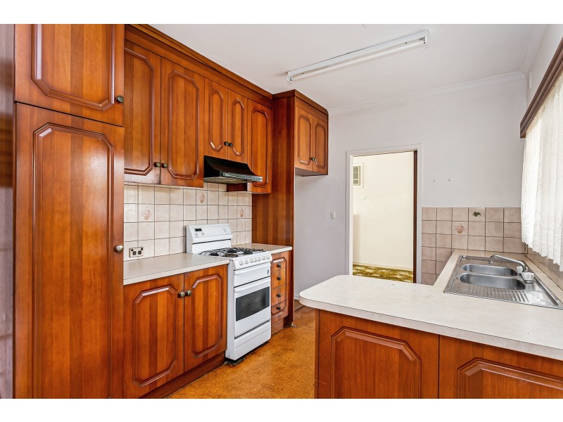 28 Findon Road, Woodville West SA 5011