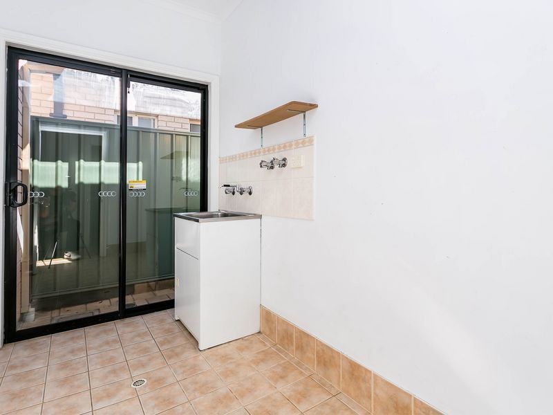 10 Plover Street, Mawson Lakes SA 5095