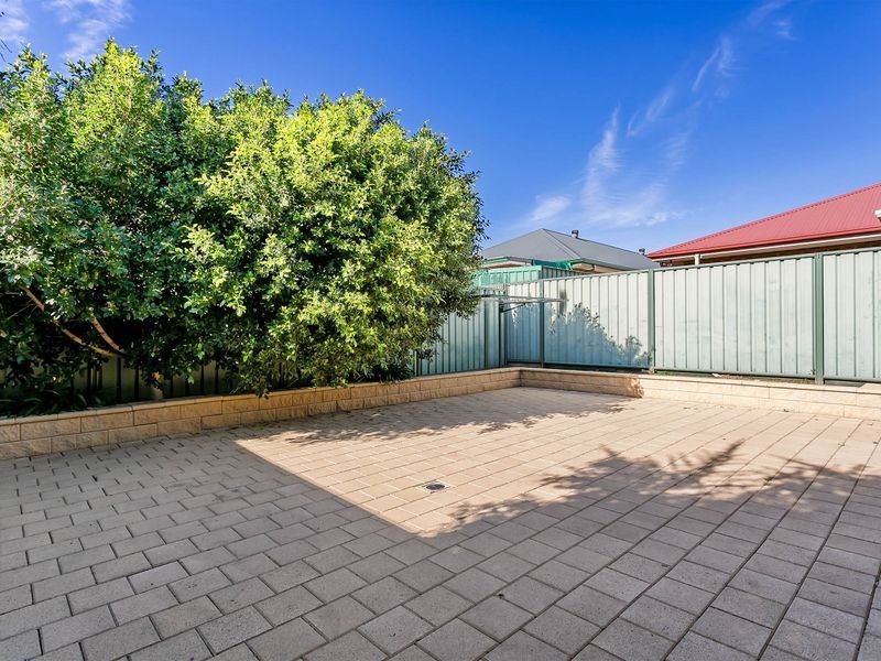 10 Plover Street, Mawson Lakes SA 5095