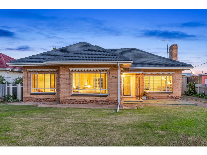 16 Honeyton Street, Seaton SA 5023