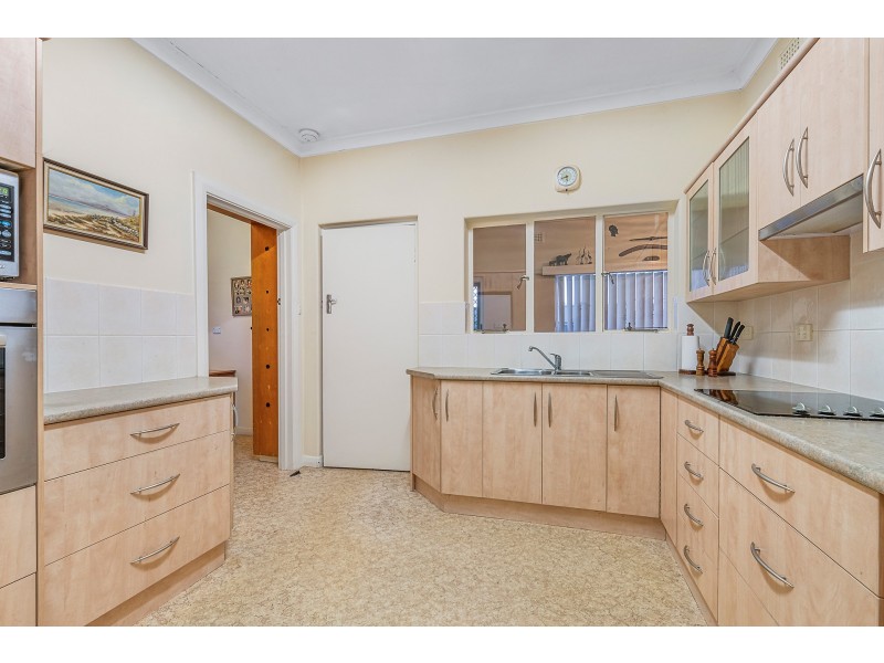 16 Honeyton Street, Seaton SA 5023